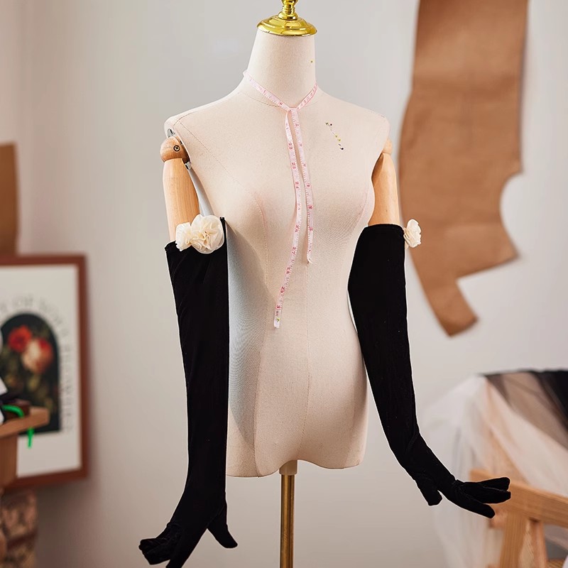 Vintage Fashion Photographers - Women's Elegant Black Flower Long Velvet