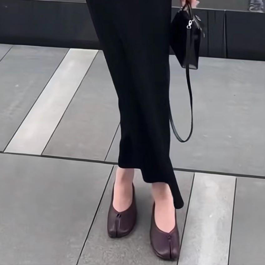 Fashion Split Toe Flat Hoof Ma - Vintage Fashion Designers 评论和价格